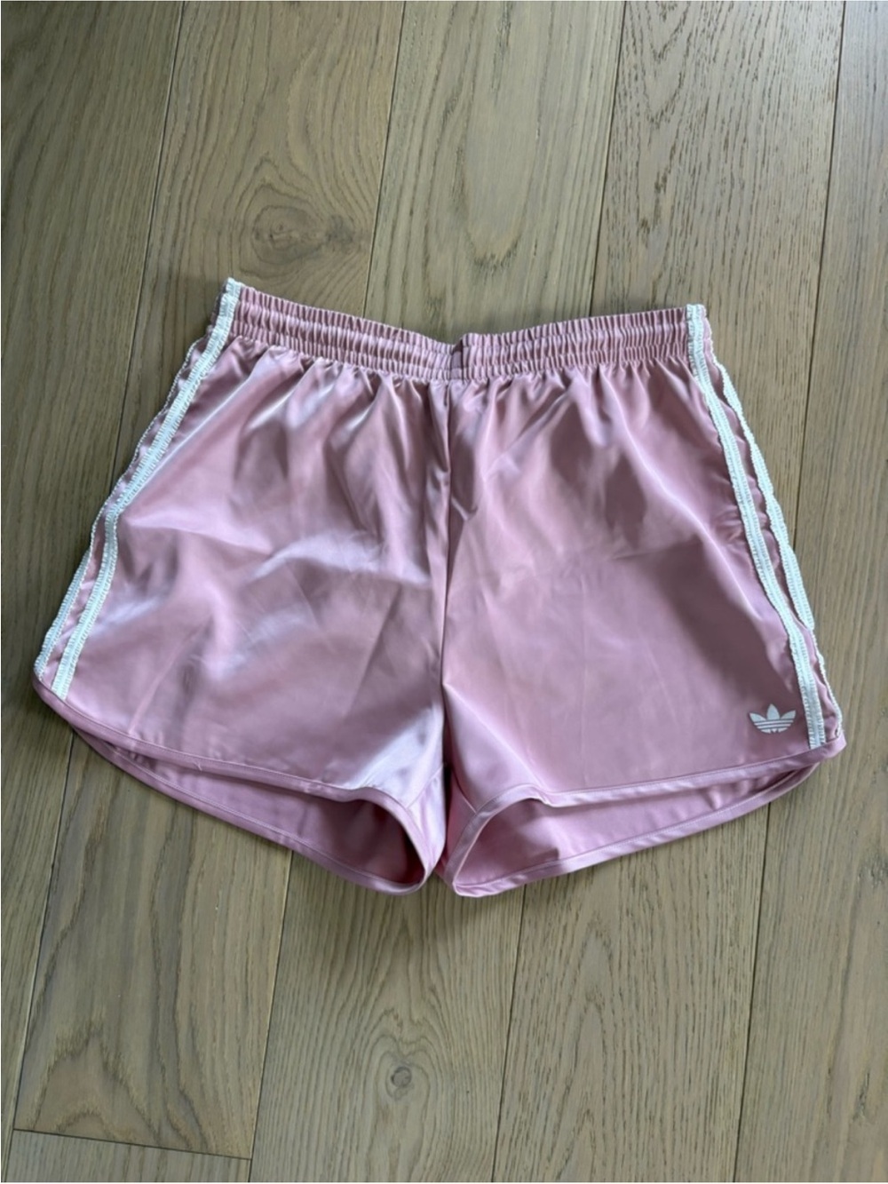 Adidas Originals Satin Shorts Ruffle 3-stripes - size medium